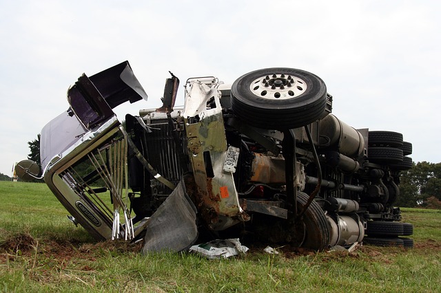 Aparatoso accidente deja un fallecido en la autopista A-6
