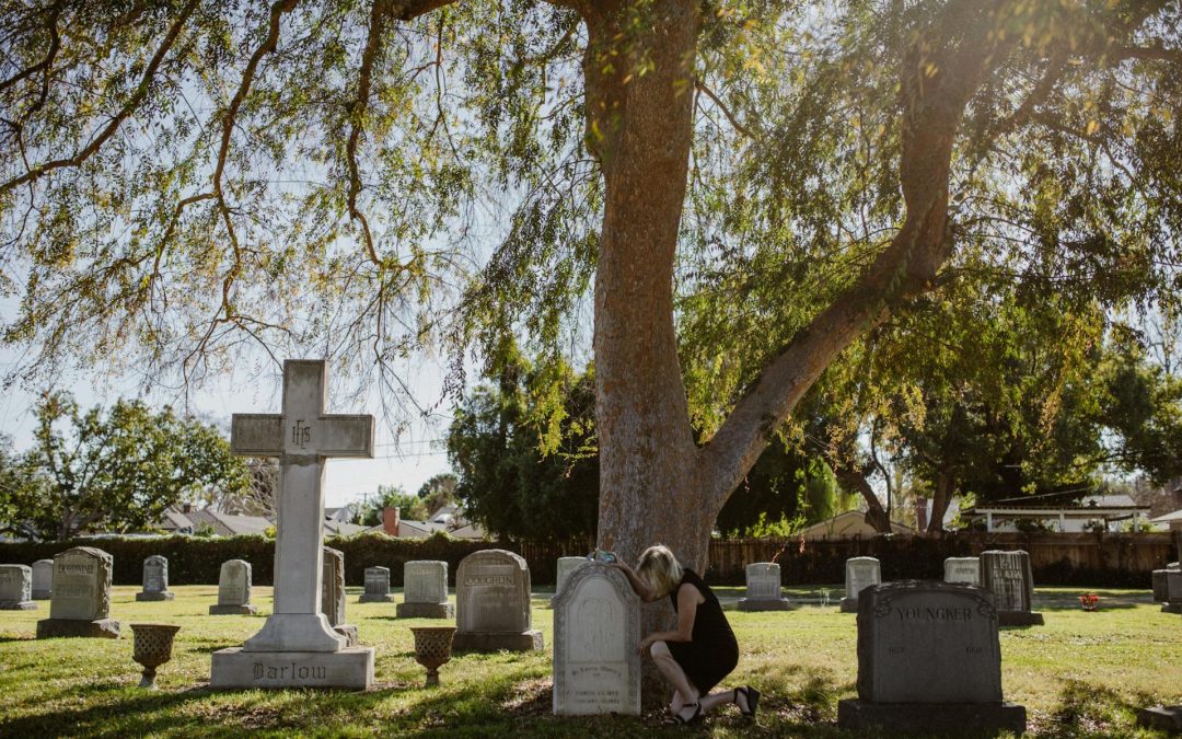 El seguro de decesos cubre la lápida