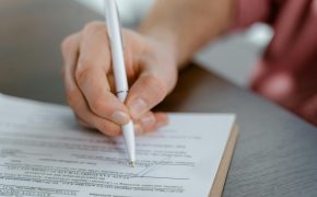 Cómo hacer testamento online legal: Requisitos 2026 Cómo hacer testamento online legal